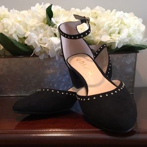 NIB Unisa block heels. Black with gold details.